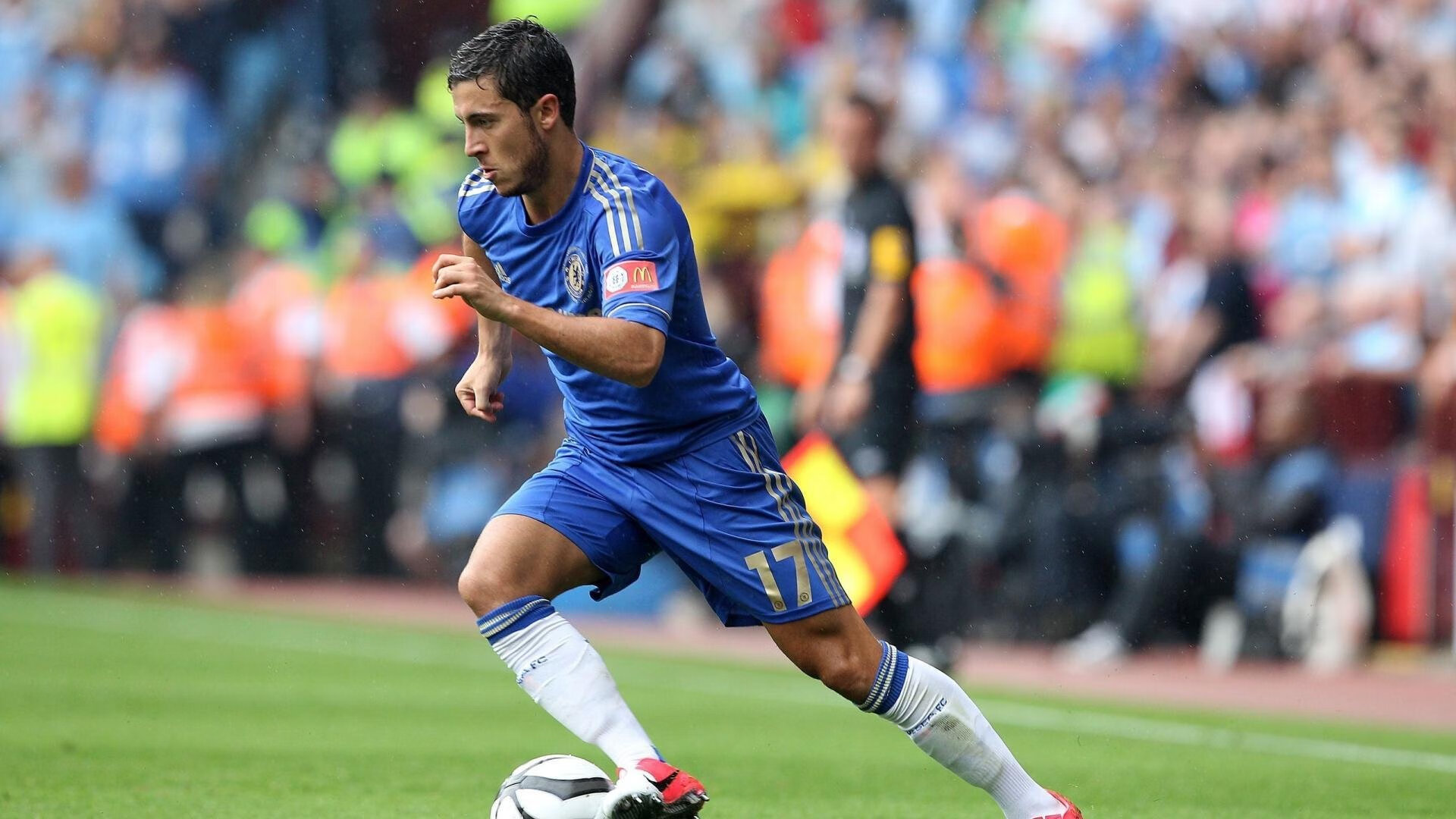 贝林厄姆荣膺2024环球足球最佳中场奖及马拉多纳奖,fm21贝林厄姆